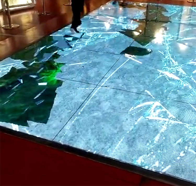 商场玻璃碎裂栈道LED感应互动地砖屏